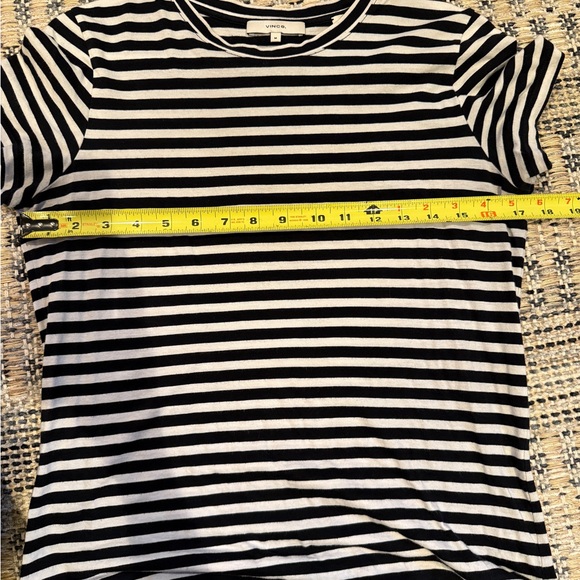 Vince Striped Tee Shirt Size Medium Black and White - Picture 4 of 5